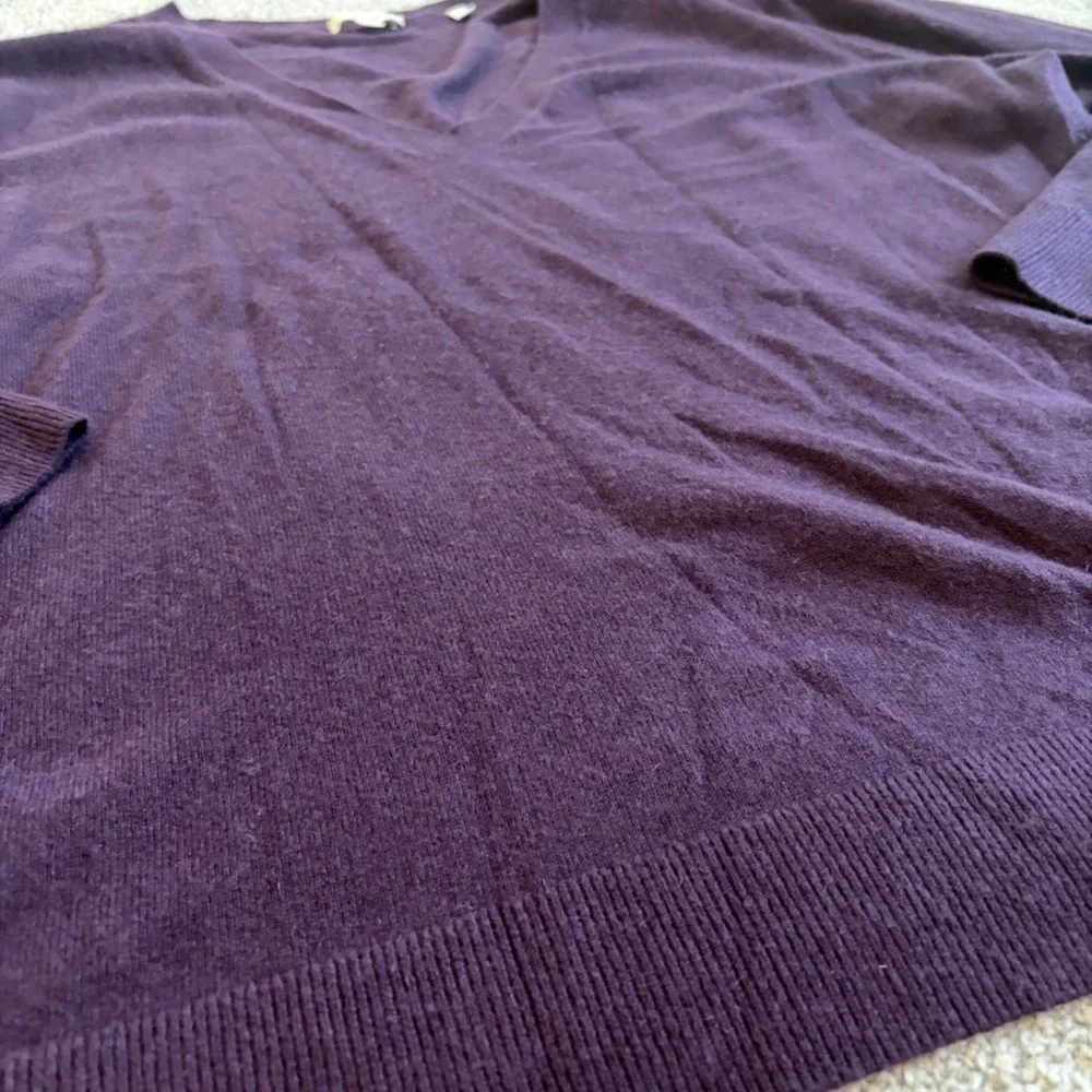 Vince Cashmere Sweater Mens‎ 2XL XXL Purple V Neck Quiet Luxury Minimalist